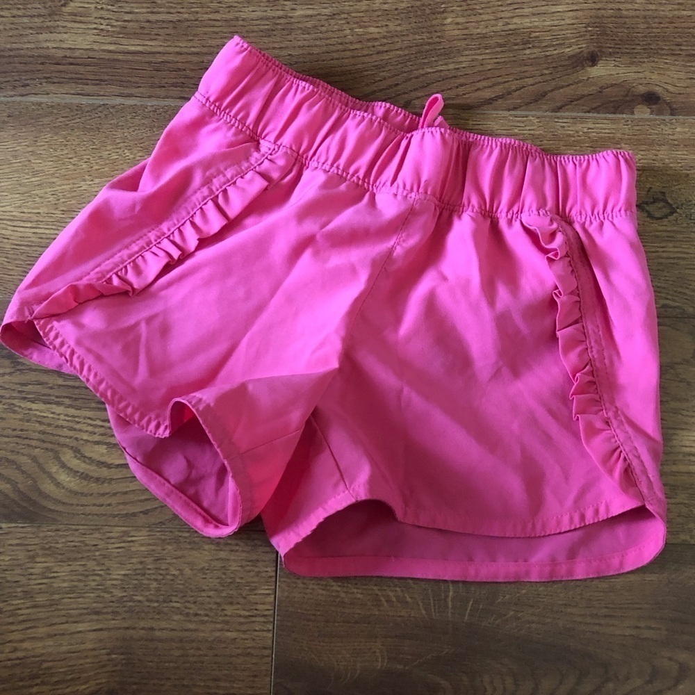 Old Navy active Go-dry cool pink shorts size S (6-7)